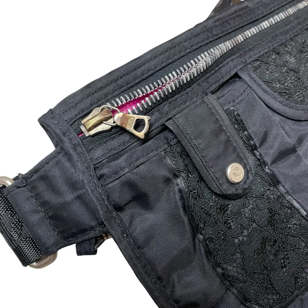 Lululemon Travel Walker Pooch Fanny Pack - Picture 4 of 10